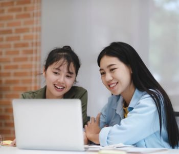 startup-young-asian-female-students-reading-books-with-friends-to-prepare-for-exams--1536x1024